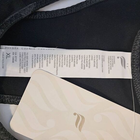 Fabletics Mila sports bra, black/gray. XL NWT. #882 - Picture 2 of 3